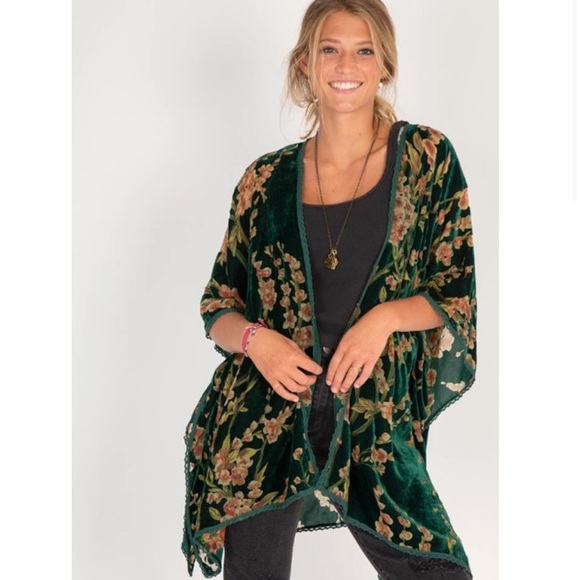 NATURAL LIFE Accessories - Natural Life Velvet Kimono